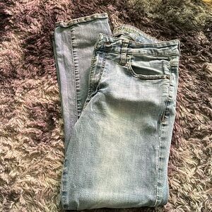 American Eagle men’s jeans